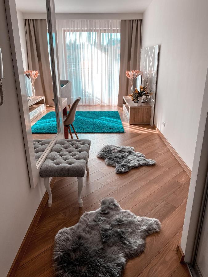 Apartament Solna 80 - Centrum Miasta Z Podziemnym Garazem Kielce Buitenkant foto